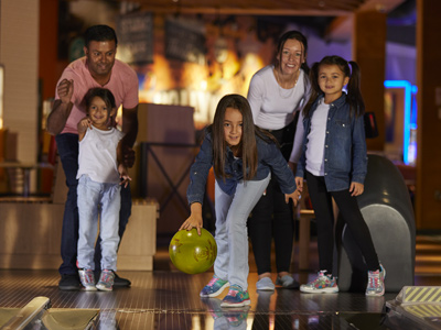 Hollywood Bowl Family Bowling